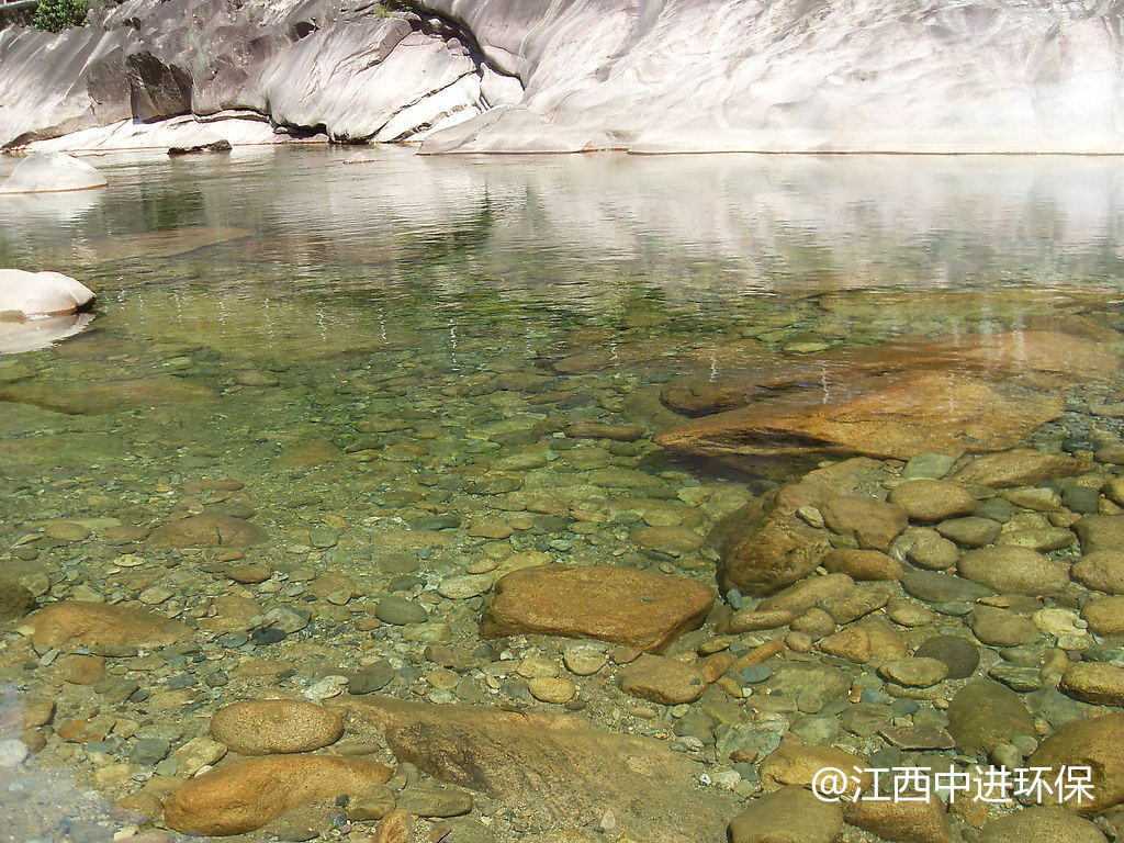 福建江陰港城經(jīng)濟(jì)區(qū)污水處理廠每天超標(biāo)排放2萬噸，周邊部分海域水質(zhì)嚴(yán)重惡化為劣Ⅳ類